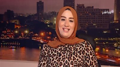 الإعلامية مى حسن تخصص حلقة اليوم للحديث عن نشاط الرئيس فى أسبوع