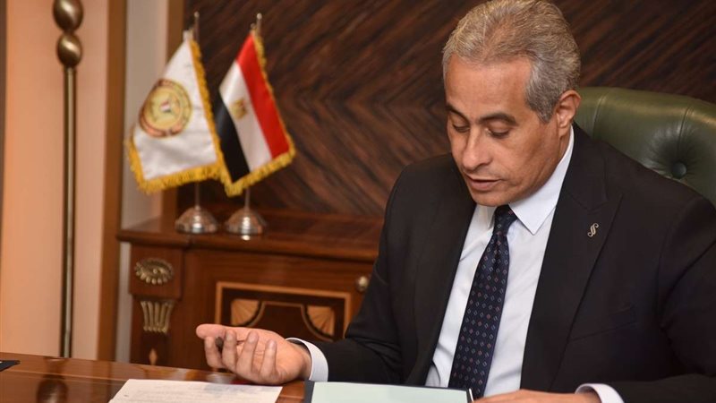 وزير القوى العاملة