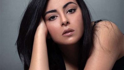 بإطلالة مثيرة.. نهى عابدين تشعل السوشيال ميديا