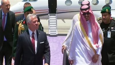 العاهل الأردني يصل جدة للمشاركة في القمة العربية الـ32