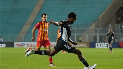 الأهلي يُنهي الشوط الأول متقدمًا على الترجي بهدف الشحات