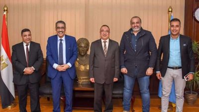 محافظ الإسكندرية يستقبل نقيب الصحفيين (تفاصيل)