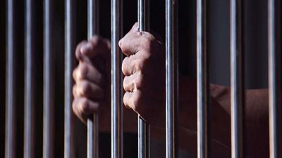 الجنايات تحكم بحبس شخصين 10 سنوات بتهمة الشروع بقتل عامل