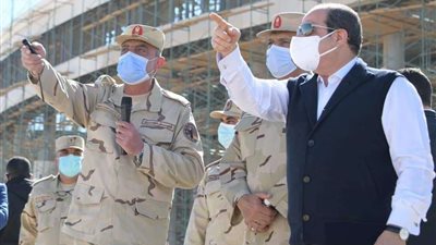 بالصور.. الرئيس السيسي يتفقد العاصمة الإدارية الجديد