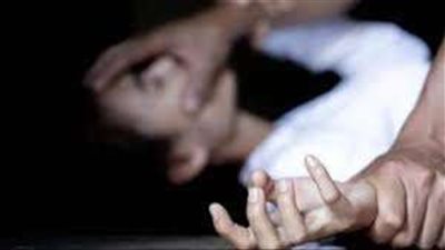 مقتل سيدة على يد زوجها في الشارع بالغردقة