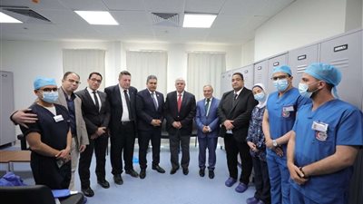 وزير التعليم العالي يفتتح عددًا من المشروعات الطبية بجامعة طنطا