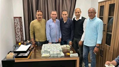 ضبط محاولة تهريب كمية كبيرة من النقد الأجنبي