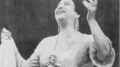 رسالة صادمة من مفيدة شيحة لـ عمرو مصطفى بسبب أم كلثوم: بلاش نلعب في الأهرامات الثابتة