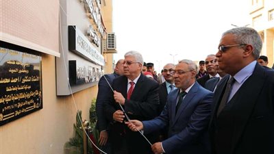 وزير التعليم العالي يفتتح عددًا من المنشآت بجامعة طنطا