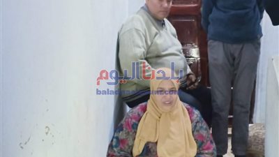القصة كاملة.. فى الغربية ابن عاق يطرد أمه من شقتها السكنية بسبب زوجته
