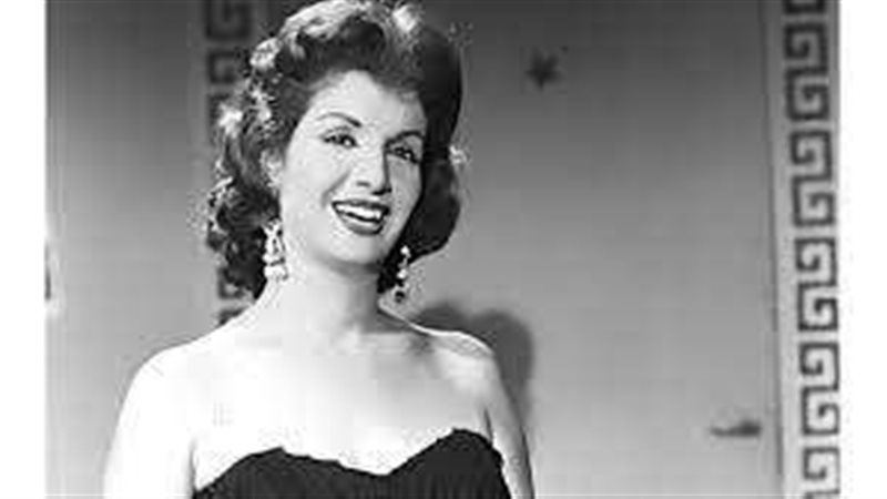 الفنانة مها صبري
