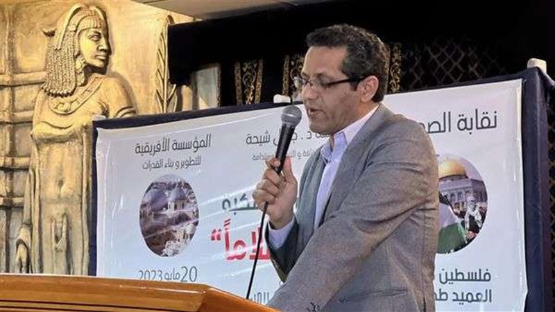 الصحفيين تنظم لقاء