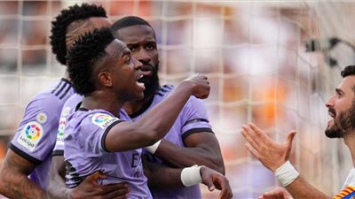 «فيفا» يعلن تضامنه الكامل مع فينيسيوس