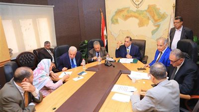 نقيب المحامين يترأس مناقصة توريد بطاقات العضوية والأندية لعام 2024