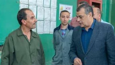 وزير الانتاج الحربي يتفقد مصنع هليوبوليس للصناعات الكيماوية