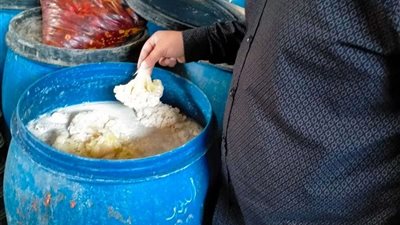 صحة الشرقية: غلق مصنع بحوزته 20 طن مخللات فاسدة