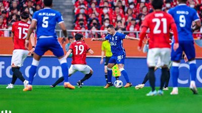 العدالة يهزم الهلال بـ10 لاعبين في دوري روشن السعودي