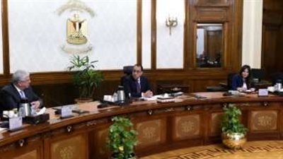 رئيس الوزراء يبحث مقترحات تطوير الهوية البصرية للدائري