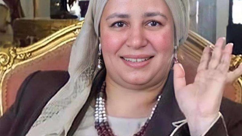 الفنانة الكبيرة عبلة