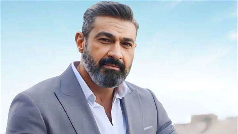 النجم ياسر جلال