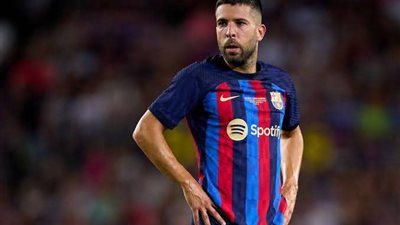 تقارير إسبانية: جوردي ألبا يترك برشلونة نهاية الموسم