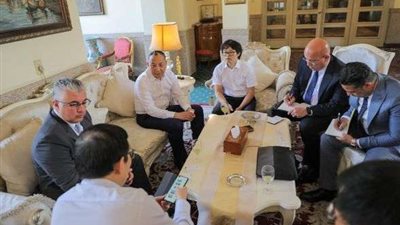 رئيس اقتصادية قناة السويس ينهي جولته ببكين بمباحثات ثنائية مع شركات لصناعات ثقيلة