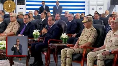 الرئيس السيسي يشكر كل من ساهم بخروج مشروع مجمع الكوارتز