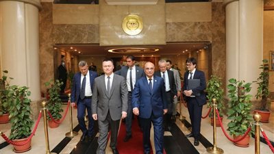 بالصور.. وزير العدل يستقبل النائب العام الروسي لبحث التعاون القضائي