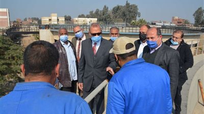 محافظ القليوبية يتفقد عددًا من المشروعات لدفع الأعمال بها