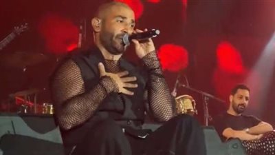 بعد إثارته للجدل .. سعر صادم لإطلالة أحمد سعد في حفل جدة