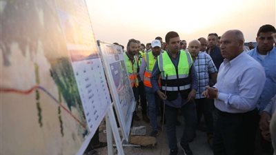 وزير النقل: الانتهاء من تطوير طريق وادي النطرون العلمين قبل عيد الأضحى