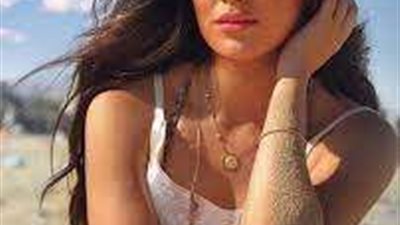 ميرنا نور الدين تحتفل بعقد قرانها  الاثنين المقبل علي شاب خارج الوسط الفني