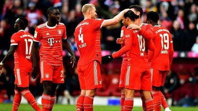 في الوقت القاتل.. بايرن ميونخ يتوج بلقب الدوري الألماني