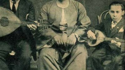 بعد إثارة الجدل عن غناء الشيخ ممدوح عامر.. أزهريون على أوتار العود