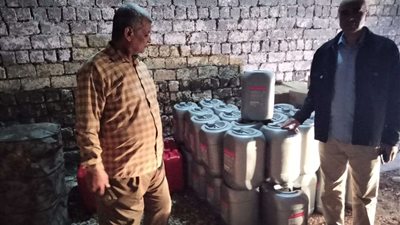 تموين الشرقية يضبط 1056 لتر زيت مجهول المصدر بأبو كبير