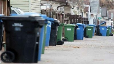 بالصور.. إطلاق أسماء عربية على سلال نفايات