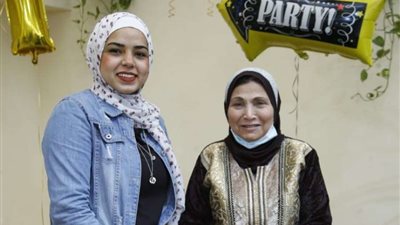 فاطمة عيد تكشف سر علاقة عمرو دياب بنجلتها