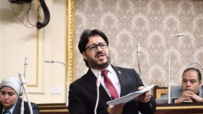 النائب أحمد البرلسي في مواجهة ساخنة مع وزير المالية بالبرلمان