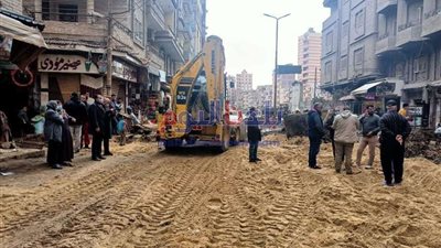 الانتهاء من ردم الانهيار الأرضي بشارع الترعة فى المحلة