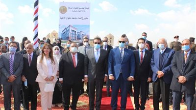 وزير التعليم العالي يضع حجر الأساس لجامعة حلوان الأهلية