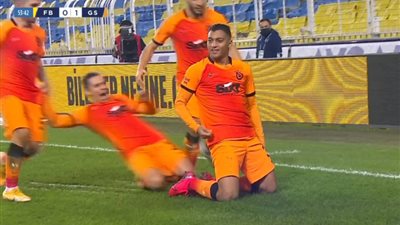 مصطفى محمد يقود هجوم جالطة سراي أمام ألانيا سبور في الدوري التركي