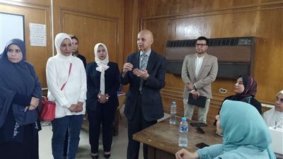 وكيل صحة الشرقية يسلم الأطباء الجدد شهادة اجتياز التدريب