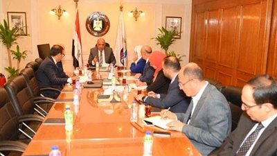 وزير قطاع الأعمال العام يبحث مع رئيس 