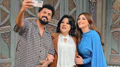 محمد سامي ومي عمر غدا فى ضياقة صاحبة السعادة