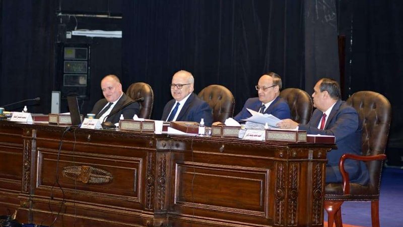 اجتماع رئيس جامعة