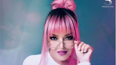صورة مثيرة للجدل لـ «سميرة سعيد» في برومو أغنيتها إنسان آلي