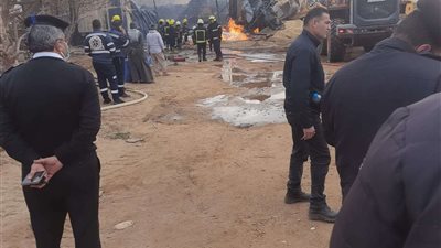 مدير أمن سوهاج ينتقل إلى موقع حريق مصنع الأخشاب بطهطا