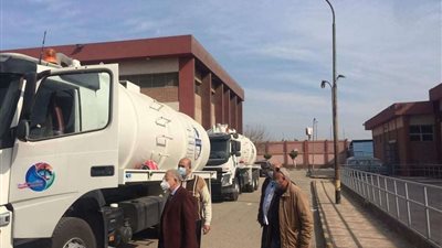 رئيس شركة المياه يتفقد سيارات كسح جديدة دعما لمنظومة الصرف الصحي