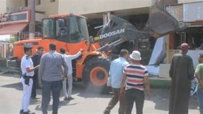 وزير الإسكان يُصدر 3 قرارات لإزالة مخالفات بناء بالساحل الشمالي الغربي