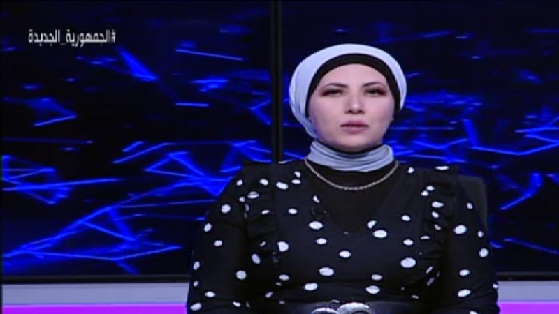 الإعلامية نيفين منصور